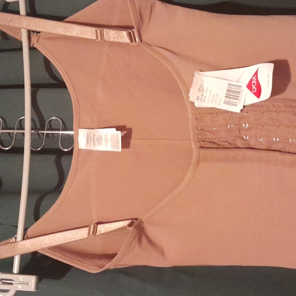 Shapewear - Picture 2 of 6